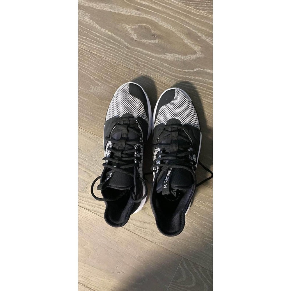 Basketball Shoes - PG3 Monochrome